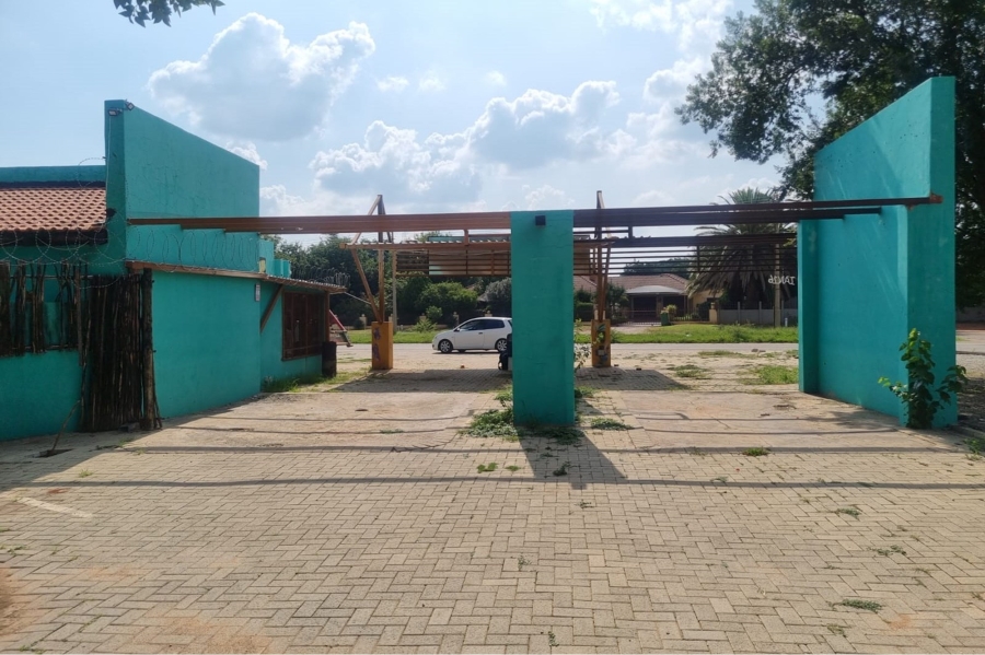 Commercial Property for Sale in Wilkoppies North West